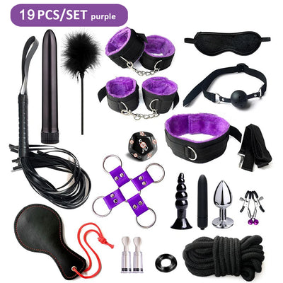 Image des 19 produits disponibles dans le coffret ; les produits sont tous soit noirs soit violet soit les deux